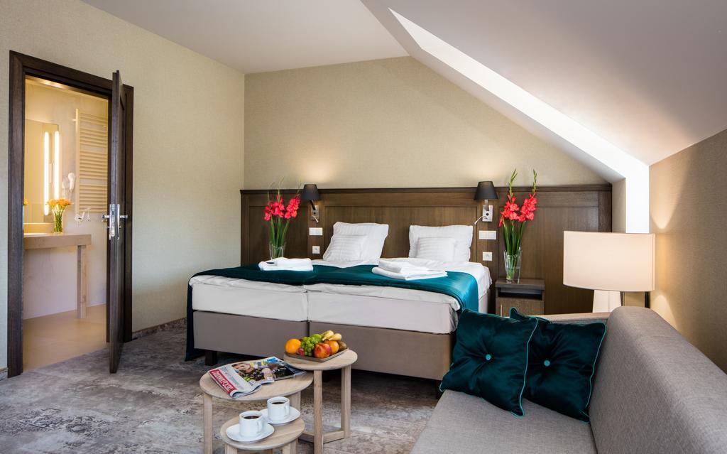 Hotel Szary Residence Michalowice  Exteriör bild